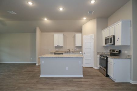 New construction Single-Family house 5518 Coral Valley, San Antonio, TX 78242 - photo 9 9