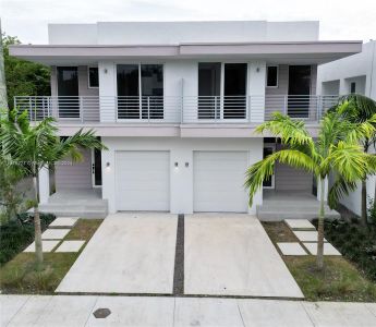 New construction Townhouse house 3374 Day Ave, Miami, FL 33133 - photo 0 0
