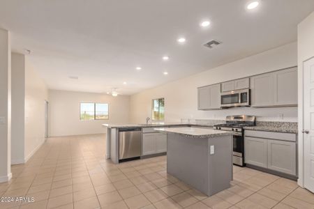 New construction Single-Family house 744 E Diamond Drive, Casa Grande, AZ 85122 - photo 12 12
