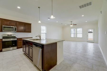 New construction Single-Family house 13007 Blue Flame Drive, San Antonio, TX 78245 - photo 7 7