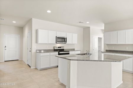 New construction Single-Family house 5770 E Clandestine Drive, San Tan Valley, AZ 85140 - photo 2 2