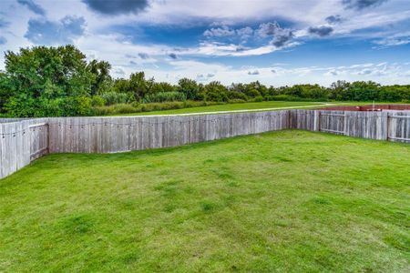 New construction Single-Family house 310 Windy Reed Rd, Hutto, TX 78634 - photo 22 22