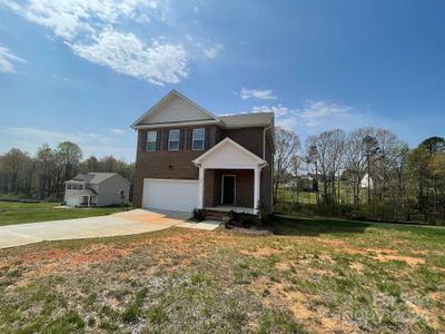 New construction Single-Family house 126 Lippard Springs Circle, Statesville, NC 28677 - photo 2 2