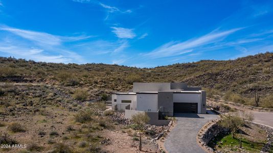 New construction Single-Family house 3625 W Mulholland Drive, Phoenix, AZ 85083 - photo 57 57