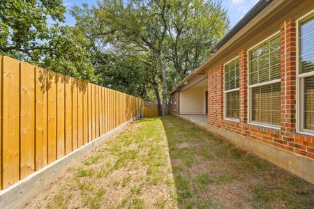 New construction Single-Family house 306 Oakwood Drive, Euless, TX 76040 - photo 28 28