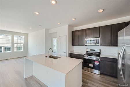 New construction Single-Family house 5151 N Quemoy Street, Aurora, CO 80019 - photo 3 3