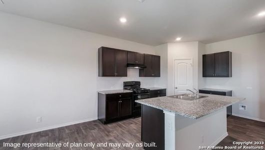 New construction Single-Family house 7235 Salado Creek Pkwy, San Antonio, TX 78222 - photo 6 6