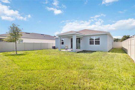 New construction Single-Family house 905 Honey Petal Lane, Deland, FL 32720 - photo 32 32