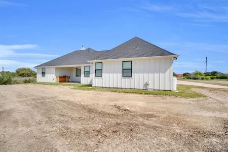 New construction Single-Family house 341 Sharla Smelley Road, Weatherford, TX 76088 - photo 32 32