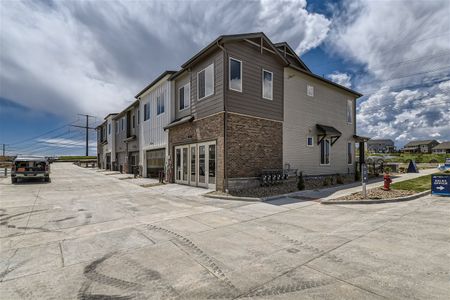 New construction Townhouse house 400 Millwall Circle, Castle Pines, CO 80108 - photo 30 30