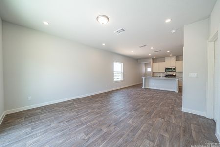 New construction Single-Family house 9902 Auger Run, San Antonio, TX 78221 - photo 12 12