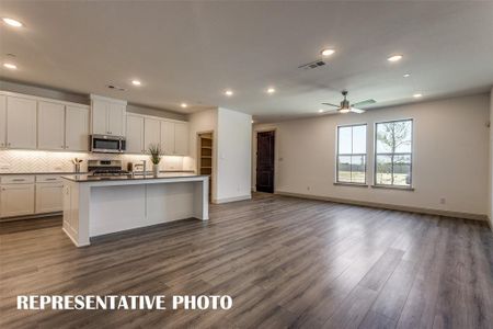 New construction Townhouse house 8815 Stablehand Mews, Frisco, TX 75034 - photo 8 8