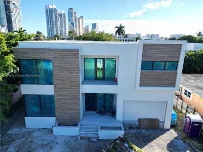 New construction Single-Family house 250 190th Street, Sunny Isles Beach, FL 33160 - photo 5 5