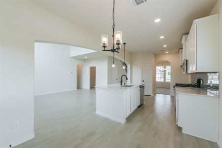 New construction Single-Family house 393 Kendall Crest Drive, Alvin, TX 77511 - photo 21 21