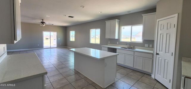 New construction Single-Family house 20411 W Mountain Sage Drive, Buckeye, AZ 85326 - photo 6 6