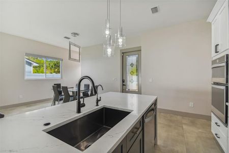New construction Single-Family house 6321 S Macdill Avenue, Tampa, FL 33611 - photo 18 18