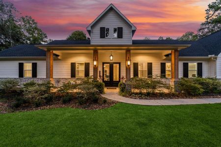 Texas Grand Ranch offers homeowners privacy and independence from the "rat race", while just minutes away from i-45 just south of Huntsville, TX.