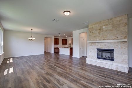 New construction Single-Family house 402 Saddle Haven, Cibolo, TX 78108 - photo 13 13