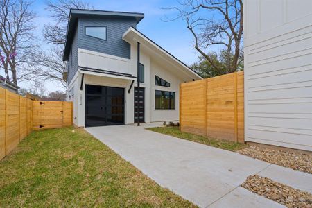 New construction Single-Family house 1312 Arcadia Ave, Austin, TX 78757 - photo 0