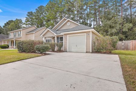 New construction Single-Family house 105 Bainsbury Lane, Summerville, SC 29483 - photo 0