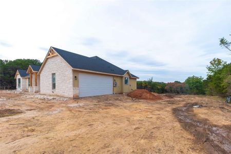 New construction Single-Family house 1100 Bandera Trail, Granbury, TX 76048 - photo 29 29