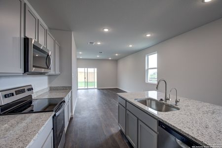 New construction Single-Family house 1427 Prynne Street, New Braunfels, TX 78130 Isabella - 1585- photo 4 4