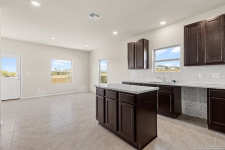 New construction Single-Family house 112 Antelope Dr, San Antonio, TX 78232 - photo