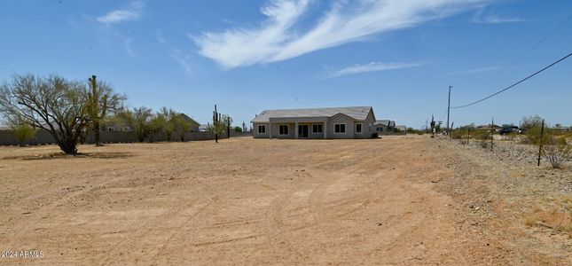 New construction Single-Family house 15540 W Buckhorn Trail Trail, Surprise, AZ 85387 - photo 50 50