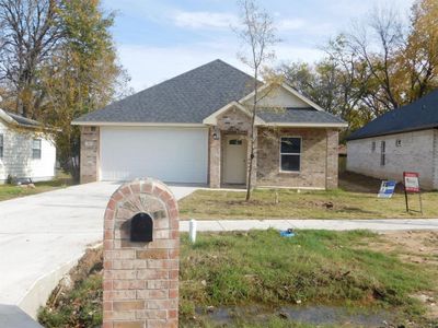 New construction Single-Family house 407 S Park Street, Terrell, TX 75160 - photo 0 0