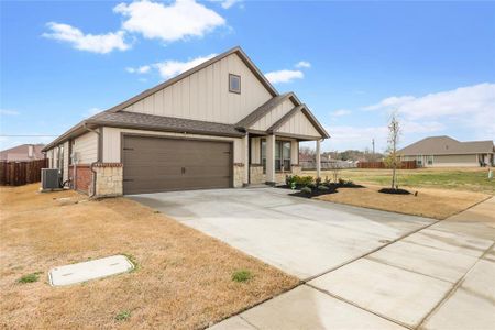 New construction Single-Family house 411 Rose Avenue, Cleburne, TX 76033 Spinel- photo