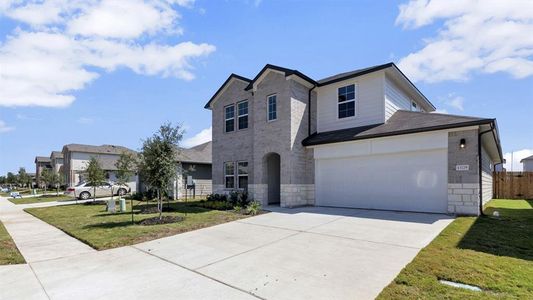 New construction Single-Family house 13704 Dismuke Dr, Manor, TX 78653 The Naples- photo 2 2