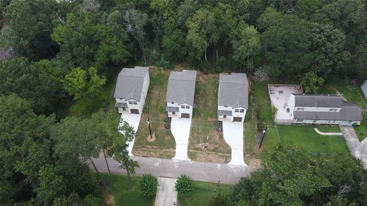 New construction Single-Family house 1005 Spokane River Road, Conroe, TX 77316 - photo 32 32