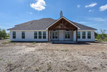 New construction Single-Family house 114 Wild Persimmon Trail, Marion, TX 78124 - photo 30 30