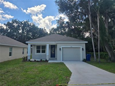 New construction Single-Family house 724 Avenue R Ne, Winter Haven, FL 33881 - photo 0