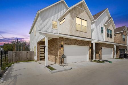 New construction Single-Family house 5409 Iconic Lane, Houston, TX 77091 - photo 3 3