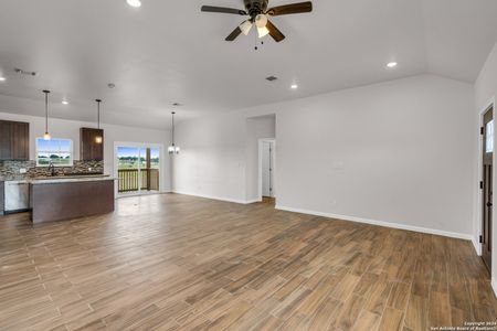 New construction Single-Family house 613 Lakeridge Ln, La Vernia, TX 78121 - photo 9 9