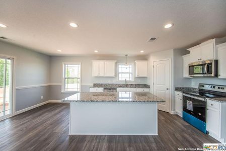 New construction Single-Family house 174 Lost Maples Way, Marion, TX 78124 - photo 7 7