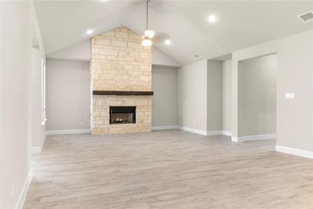 New construction Single-Family house 1724 River Bend, Burleson, TX 76028 - photo 12 12