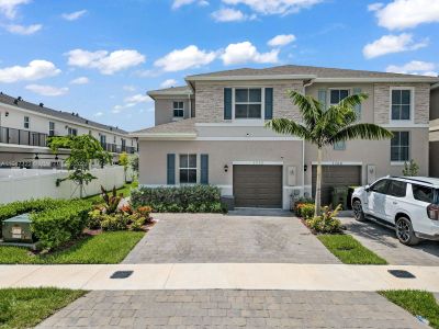 New construction Townhouse house 1772 Se 8Th Ter, Homestead, FL 33034 - photo 0 0