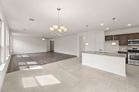 New construction Single-Family house 2800 Desert Lily Lane, Fort Worth, TX 76108 - photo 12 12