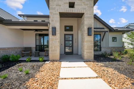 New construction Single-Family house 313 Janice Ave, Castroville, TX 78009 - photo 1 1