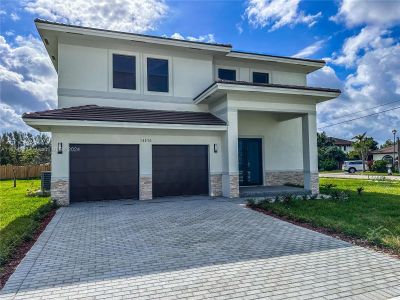 New construction Single-Family house 13370 Sw 197Th Ter, Miami, FL 33177 - photo 0 0
