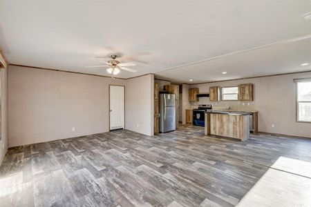 New construction Single-Family house 421 County Road 4010, Dayton, TX 77535 - photo 39 39