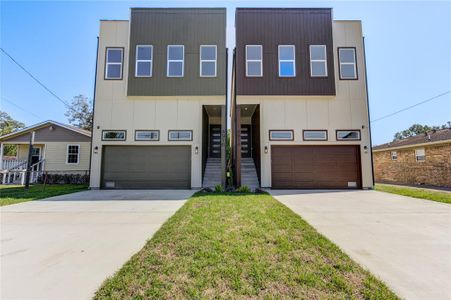 New construction Single-Family house 4914 Lavender Street, Houston, TX 77026 - photo 0