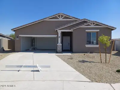 New construction Single-Family house 5695 S 240Th Lane, Buckeye, AZ 85326 - photo 1 1