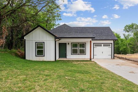 New construction Single-Family house 727 W Parnell Street, Denison, TX 75020 - photo 0