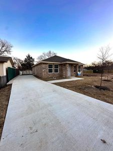 New construction Single-Family house 2310 Denmark Street, Dallas, TX 75253 - photo