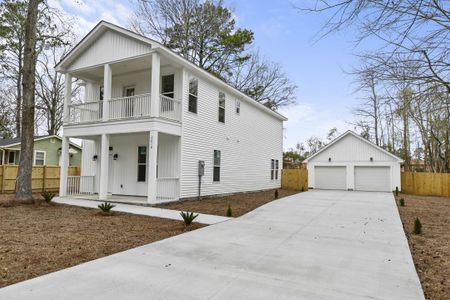 New construction Single-Family house 2618 N N Oakridge Circle, North, Charleston, SC 29420 - photo 0