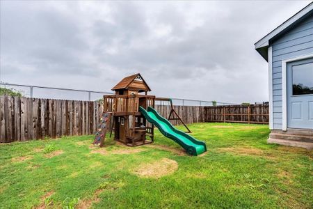 New construction Single-Family house 2424 Marty Way, Seguin, TX 78155 - photo 28 28