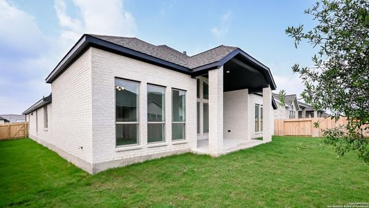 New construction Single-Family house 1724 Windward Way, Seguin, TX 78155 Design 3258W- photo 23 23